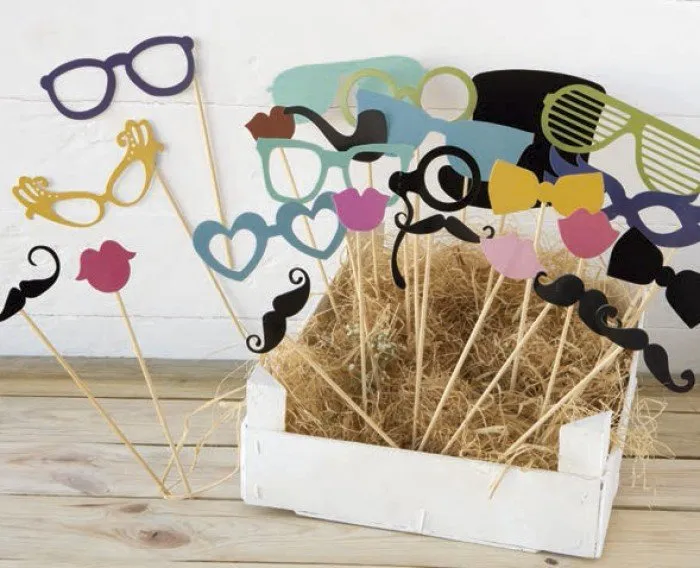 Atrezo con accesorios y soporte